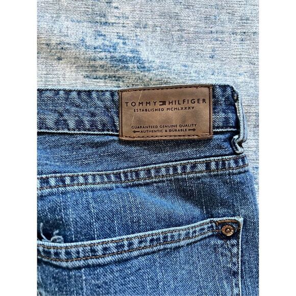 Tommy Hilfiger Classic Fit Straight Leg Jeans 36 x 30 - Picture 4 of 6